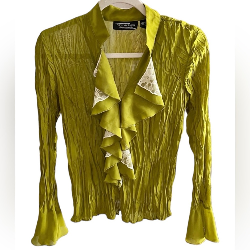New York City designs co ruffle bell blouse size small